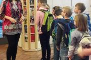 Děti, chcete se pustit do bubnování, zaříkávání, vyvolávání deště a šamanského křepčení?