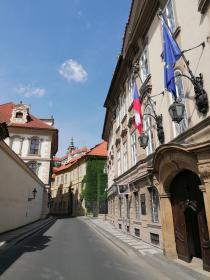 Možné cesty do Pedagogického muzea nejen malebnou Malou Stranou