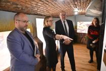 Prohlídka výstavy Bzukot školních zahrad